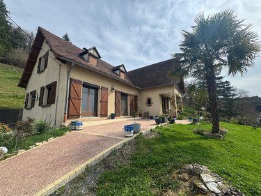 Maison a vendre Bagnac-sur-Célé 46270 Lot 158 m2 6 pièces 157500 euros