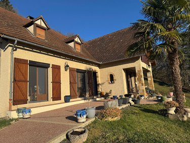 Maison a vendre Bagnac-sur-Célé 46270 Lot 158 m2 6 pièces 157500 euros