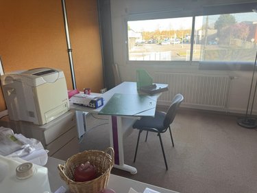 Location fonds et murs commerciaux Cambrai 59400 Nord 700 m2  4500 euros