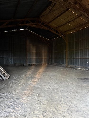 Garage et parking a vendre Nieul-le-Dolent 85430 Vendée 261 m2  72040 euros