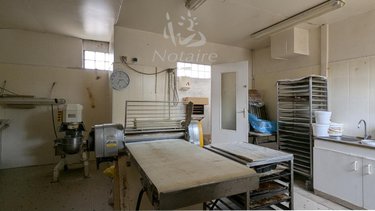 Fonds et murs commerciaux a vendre Saint-Pol-de-Léon 29250 Finistère 286 m2  261500 euros