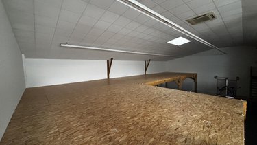 Fonds et murs commerciaux a vendre Angers 49000 Maine-et-Loire 475 m2  556400 euros