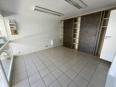 Location divers Montfort-sur-Meu 35160 Ille-et-Vilaine 74 m2  1090 euros