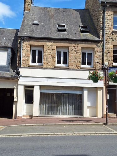Immeuble a vendre Saint-Hilaire-du-Harcouët 50600 Manche 146 m2  182860 euros