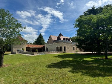 Maison a vendre Villeneuve 12260 Aveyron 249 m2 7 pièces 698250 euros