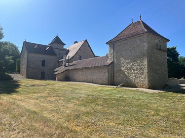 Maison a vendre Villeneuve 12260 Aveyron 249 m2 7 pièces 698250 euros