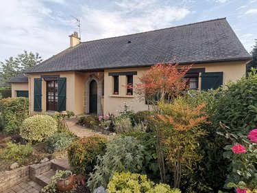 Maison a vendre Montfort-sur-Meu 35160 Ille-et-Vilaine 91 m2 5 pièces 256760 euros