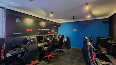 Location divers Rouen 76000 Seine-Maritime 198 m2  2500 euros