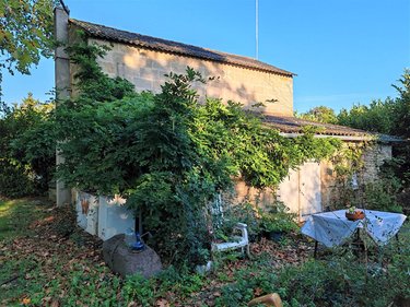 Maison a vendre Doué-en-Anjou 49700 Maine-et-Loire 89 m2 4 pièces 33200 euros