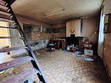Maison a vendre Doué-en-Anjou 49700 Maine-et-Loire 89 m2 4 pièces 33200 euros