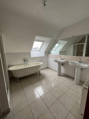 Location maison Montfort-sur-Meu 35160 Ille-et-Vilaine 119 m2 5 pièces 1200 euros