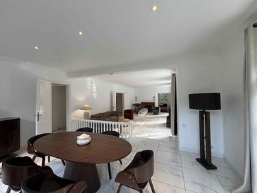 Location maison Vern-sur-Seiche 35770 Ille-et-Vilaine 243 m2 8 pièces 3500 euros