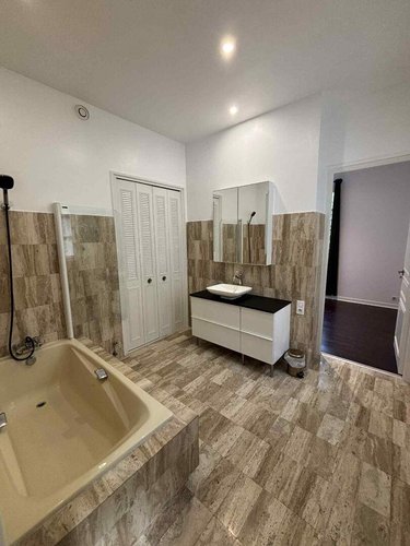 Location maison Vern-sur-Seiche 35770 Ille-et-Vilaine 243 m2 8 pièces 3500 euros