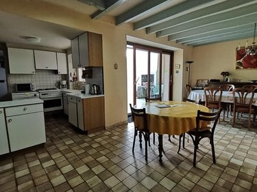 Maison a vendre Montfort-sur-Meu 35160 Ille-et-Vilaine 169 m2 7 pièces 335360 euros