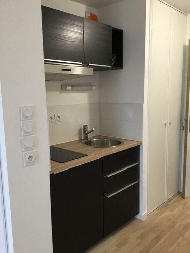 Location appartement Rennes 35000 Ille-et-Vilaine 23 m2 1 pièce 484 euros