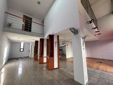 Location divers Saint-Jacques-de-la-Lande 35136 Ille-et-Vilaine 186 m2  1458 euros