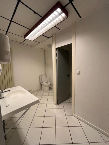 Location divers Montfort-sur-Meu 35160 Ille-et-Vilaine 160 m2  1000 euros