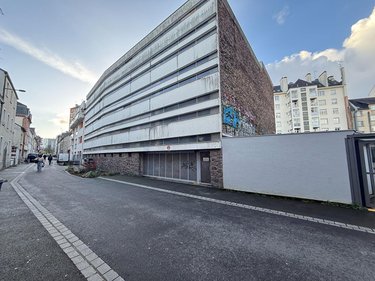 Garage et parking a vendre Rennes 35000 Ille-et-Vilaine  28000 euros