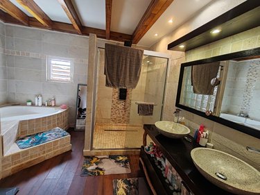 Divers a vendre Le Tampon 97430 Réunion 212 m2  417500 euros