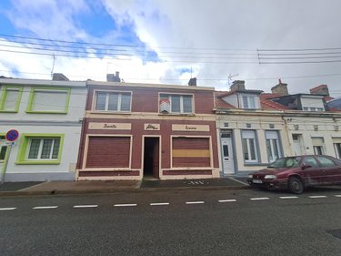 Immeuble a vendre Calais 62100 Pas-de-Calais 168 m2  84380 euros