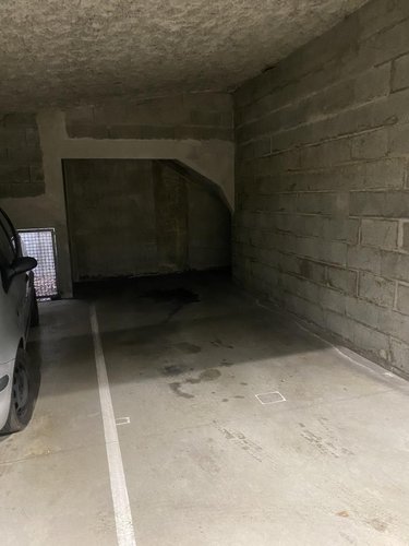 Garage et parking a vendre Angers 49000 Maine-et-Loire 14 m2  23600 euros