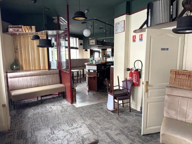 Location fonds et murs commerciaux Cambrai 59400 Nord 178 m2  2271 euros