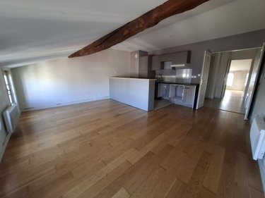 Immeuble a vendre Saintes 17100 Charente-Maritime 161 m2  355950 euros