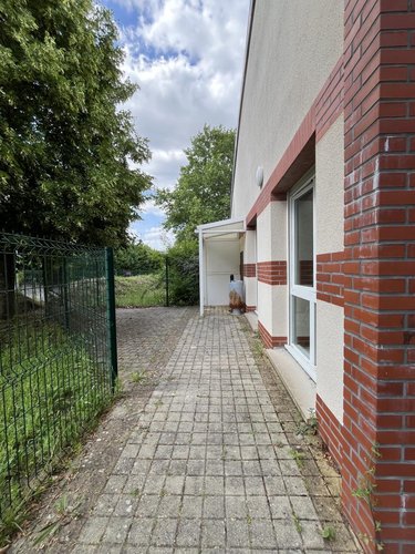 Fonds et murs commerciaux a vendre Laon 02000 Aisne 860 m2  1050000 euros