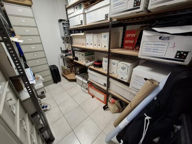 Fonds et murs commerciaux a vendre Saintes 17100 Charente-Maritime 249 m2  355000 euros