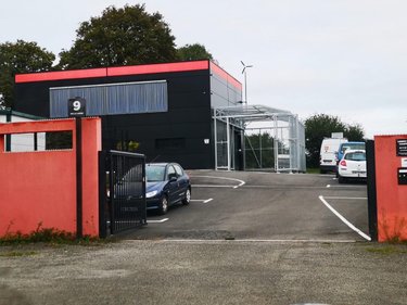Fonds et murs commerciaux a vendre Larmor-Plage 56260 Morbihan 209 m2  415840 euros