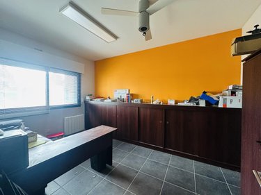 Fonds et murs commerciaux a vendre Larmor-Plage 56260 Morbihan 209 m2  415840 euros