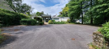 Fonds et murs commerciaux a vendre Auray 56400 Morbihan 300 m2  571240 euros