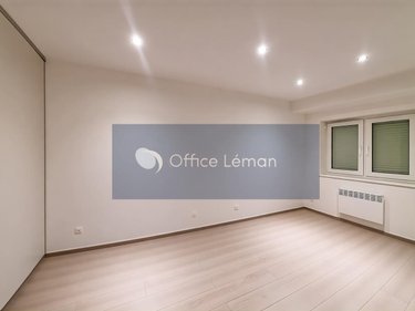 Immeuble a vendre Ségny 01170 Ain 310 m2  1200000 euros