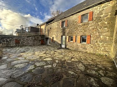 Maison a vendre Les Ternes 15100 Cantal 80 m2  106000 euros