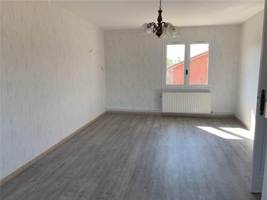 Location appartement Mézériat 01660 Ain 87 m2 4 pièces 700 euros