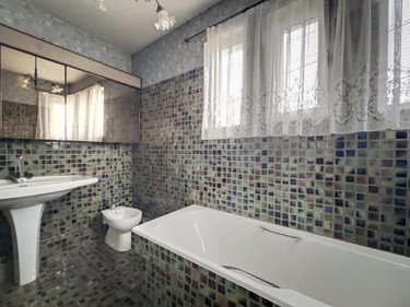 Maison a vendre Tours 37000 Indre-et-Loire 132 m2 6 pièces 380600 euros