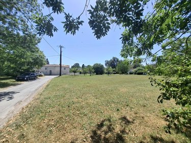 Terrain a batir a vendre Chermignac 17460 Charente-Maritime 1579 m2  91845 euros