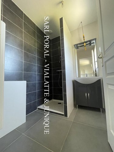 Location maison Ambérieu-en-Bugey 01500 Ain 88 m2 4 pièces 1000 euros