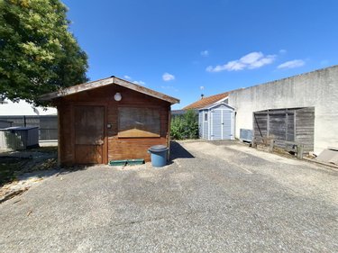 Maison a vendre Saintes 17100 Charente-Maritime 137 m2 6 pièces 314760 euros