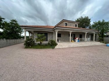 Maison a vendre Lezoux 63190 Puy-de-Dôme 178 m2 9 pièces 735000 euros