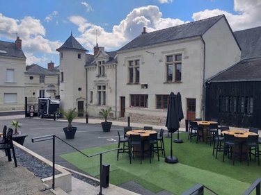 Divers a vendre Saumur 49400 Maine-et-Loire 858 m2  886000 euros