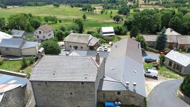 Fonds et murs commerciaux a vendre Lajo 48120 Lozère 342 m2  850000 euros