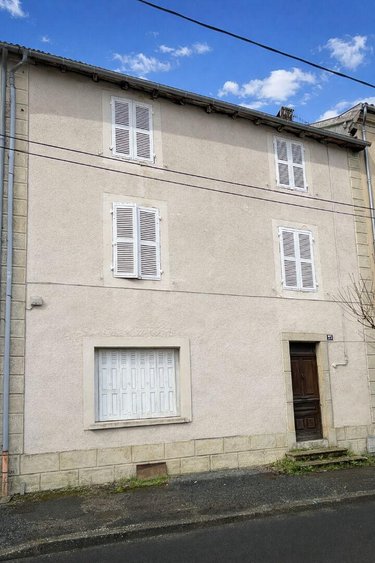 Immeuble a vendre Figeac 46100 Lot 110 m2  162650 euros