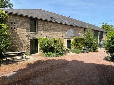 Maison a vendre Doué-en-Anjou 49700 Maine-et-Loire 440 m2 7 pièces 584480 euros