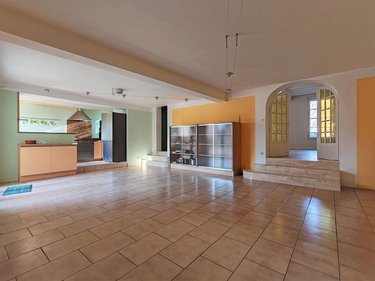 Maison a vendre Doué-en-Anjou 49700 Maine-et-Loire 176 m2 6 pièces 241200 euros