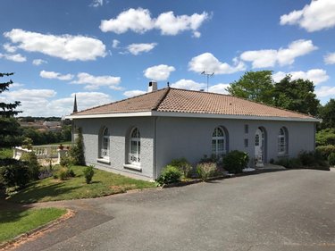 Maison a vendre Saint-Laurent-sur-Sèvre 85290 Vendée 185 m2 5 pièces 332000 euros