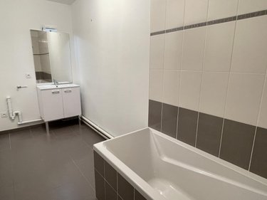 Appartement a vendre Lorient 56100 Morbihan 101 m2 5 pièces 312240 euros