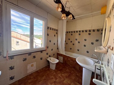 Maison a vendre Bagnac-sur-Célé 46270 Lot 110 m2 7 pièces 99640 euros