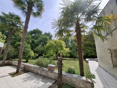 Maison a vendre Saintes 17100 Charente-Maritime 405 m2 11 pièces 500000 euros