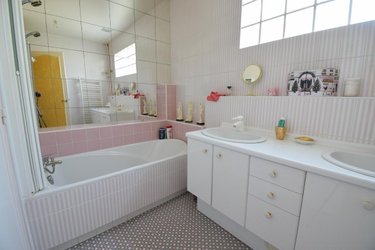 Maison a vendre Vallons de l'Erdre 44540 Loire-Atlantique 229 m2 8 pièces 345840 euros